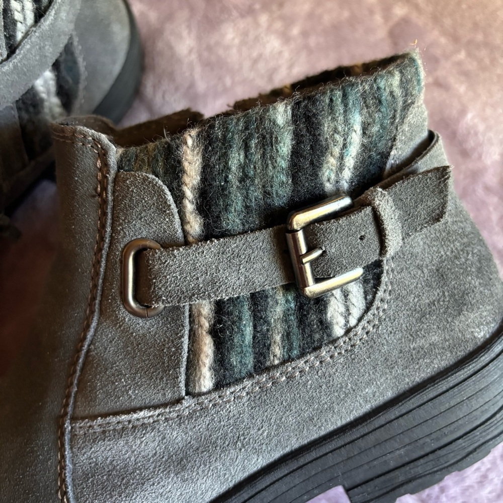 Earth Origins Water Repellent SuedeLeather Ankle Boots Tate Women's Size 8 - Picture 7 of 9